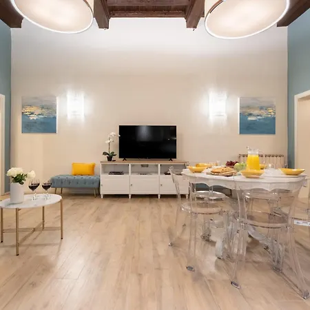 Apartment Via Santa Reparata, 1 - 2nd Floor - Stunning And Spacious 10 Min To Historic Center *
