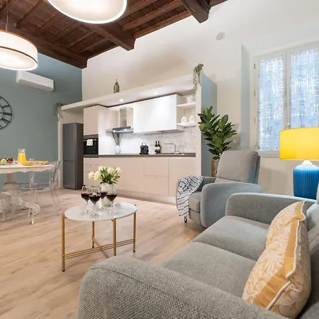 Via Santa Reparata, 1 - 2nd Floor - Stunning And Spacious 10 Min To Historic Center Apartment Florence