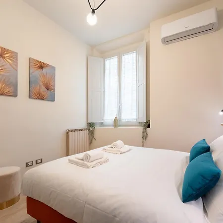 Via Santa Reparata, 1 - 2nd Floor - Stunning And Spacious 10 Min To Historic Center