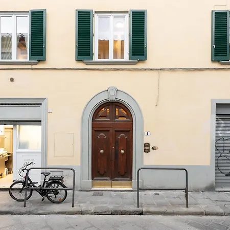 Via Santa Reparata, 1 - 2nd Floor - Stunning And Spacious 10 Min To Historic Center Apartment