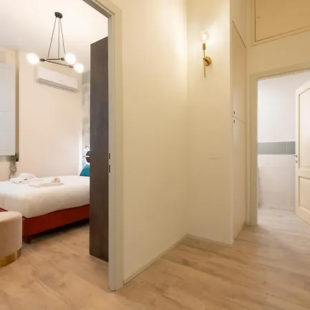 Via Santa Reparata, 1 - 2nd Floor - Stunning And Spacious 10 Min To Historic Center *